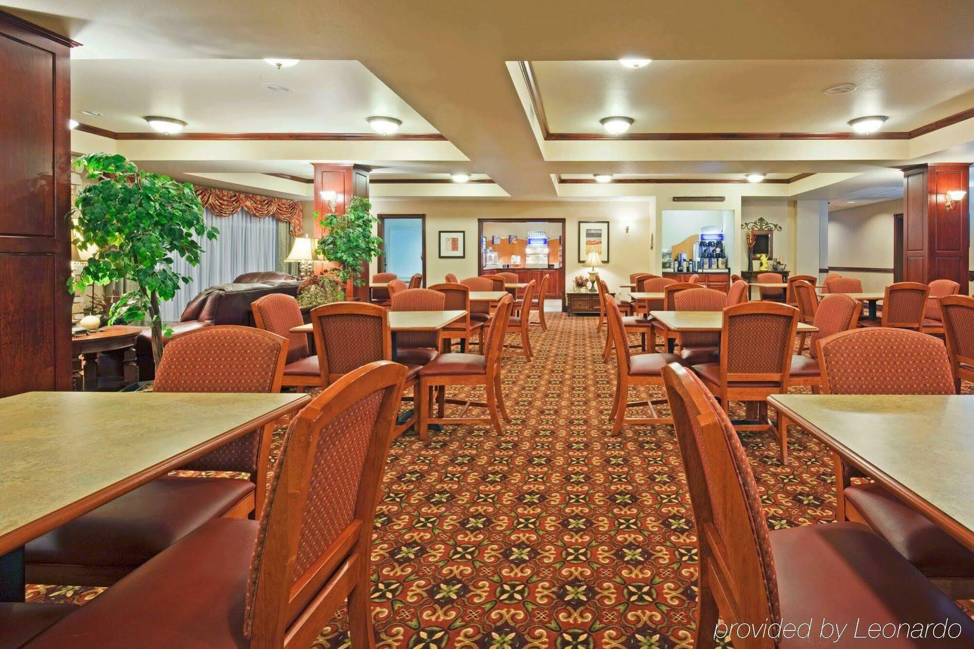 Holiday Inn Express & Suites Wausau, An Ihg Hotel Weston Exterior photo